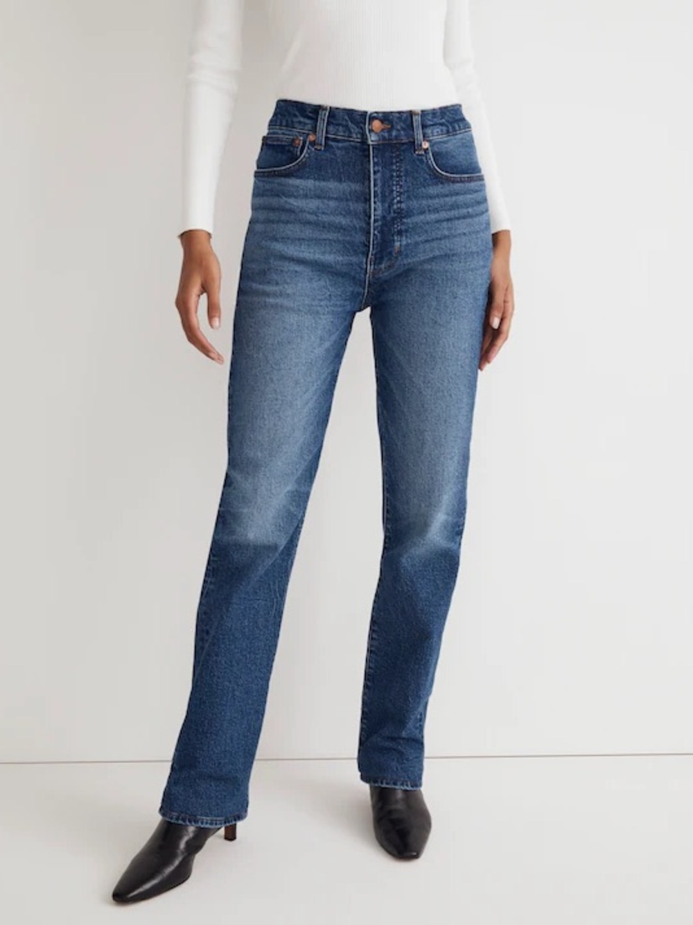 Madewell Women's Straight Leg Jeans in Medium Blue Wash
